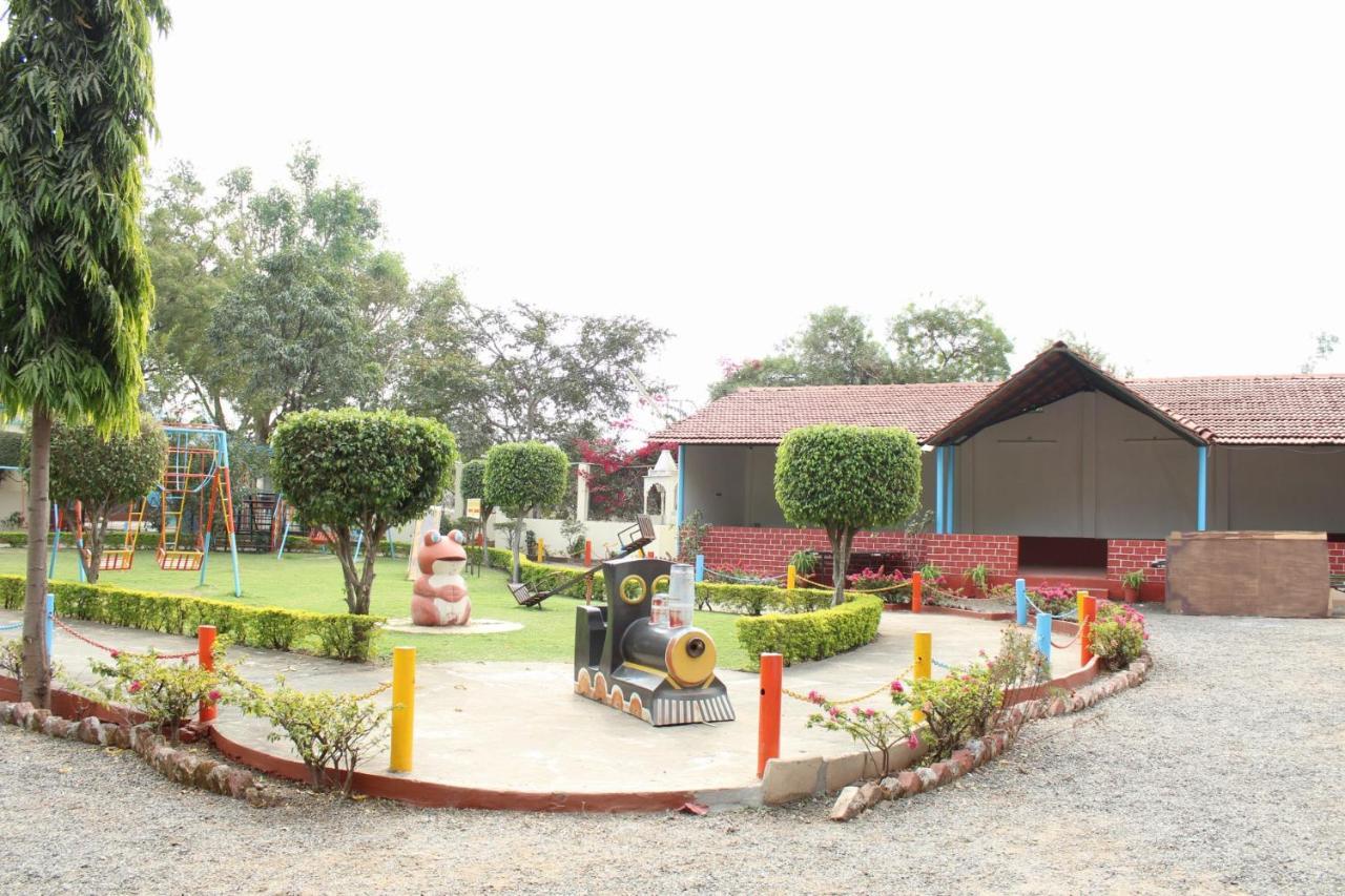 Fun And Food Resort & Holidays Harsola ภายนอก รูปภาพ