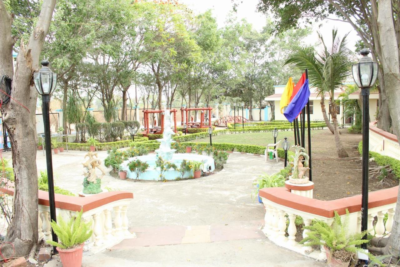 Fun And Food Resort & Holidays Harsola ภายนอก รูปภาพ