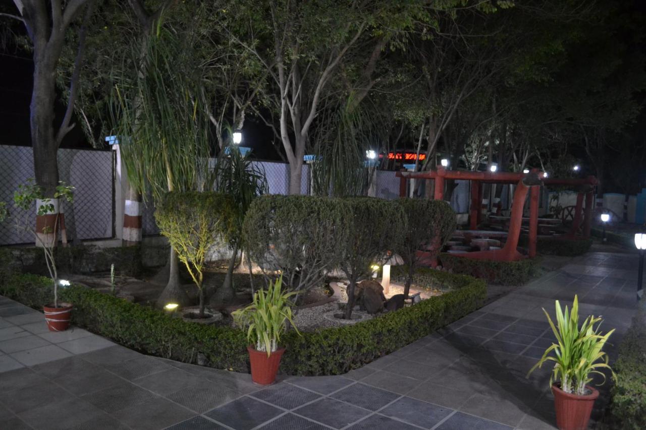 Fun And Food Resort & Holidays Harsola ภายนอก รูปภาพ