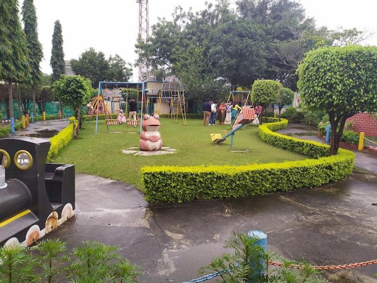 Fun And Food Resort & Holidays Harsola ภายนอก รูปภาพ
