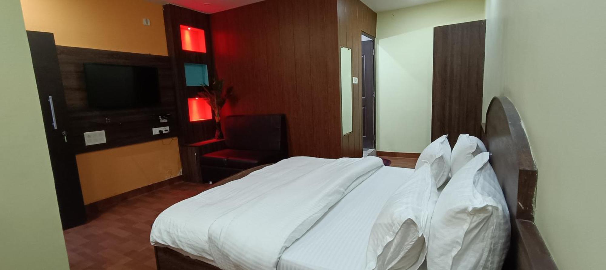 Fun And Food Resort & Holidays Harsola ภายนอก รูปภาพ